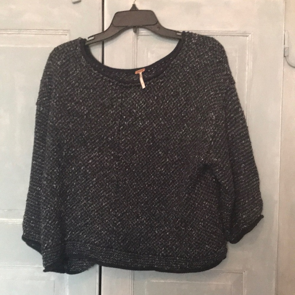 Free People Sweater Navy Blue Size Medium. 3/4 Sleeves